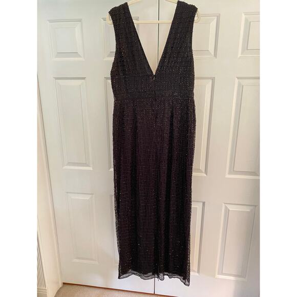 NWT Mac Duggal Beaded Cap Sleeve V Neck Column Gown, Black, 12, 598$ - Picture 6 of 7